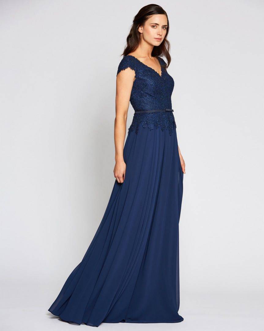 Via Trading New Overstock Manifested Formal Dresses